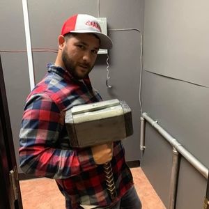 Meet your Posher, Tony